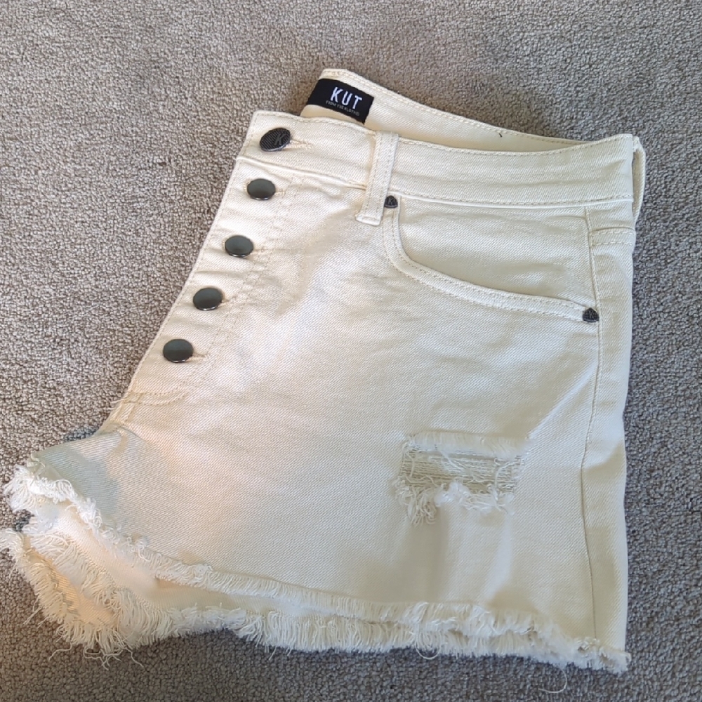Kut from the Kloth Women's Cream Distressed Shorts Size 10